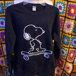 Uniqlo x Kaws x Peanuts crewneck sweatshirt Large